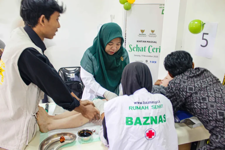BAZNAS BANTEN GELAR KHITANAN MASSAL : UPAYA HADIRKAN KEBAHAGIAAN DAN KEBERMANFAATAN