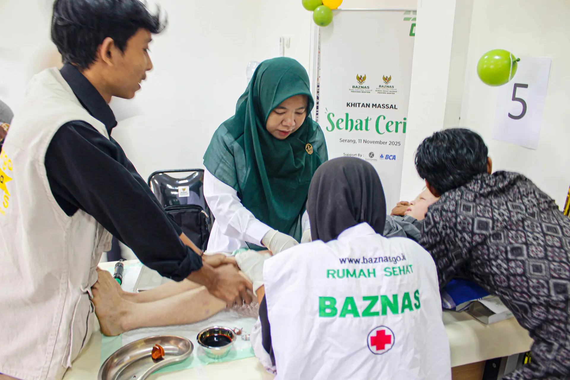 BAZNAS BANTEN GELAR KHITANAN MASSAL : UPAYA HADIRKAN KEBAHAGIAAN DAN KEBERMANFAATAN